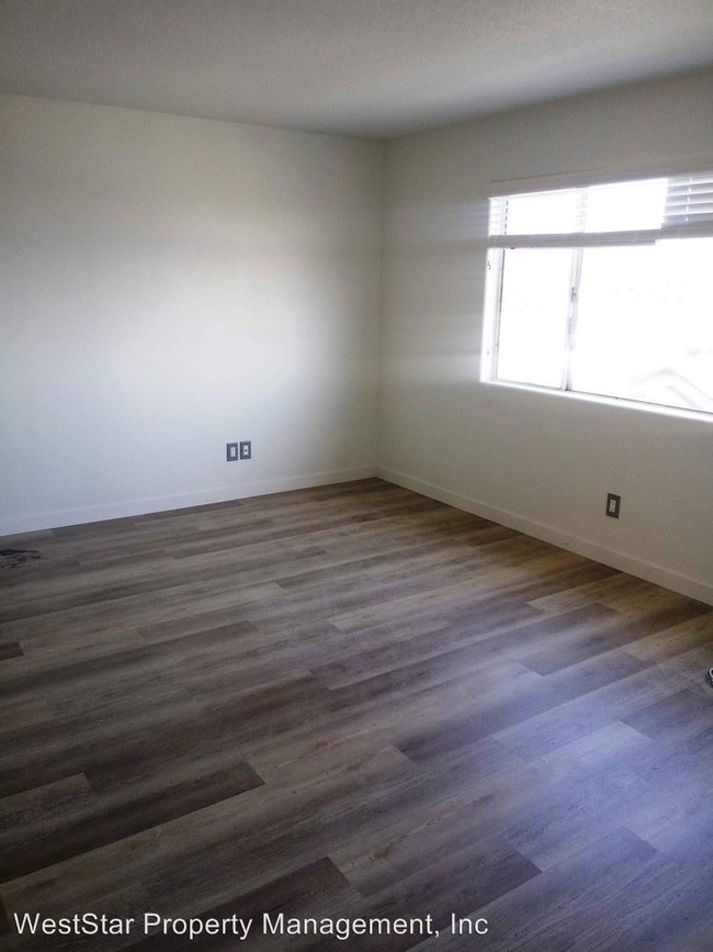 Foto del edificio - 760 W Hamilton Ave