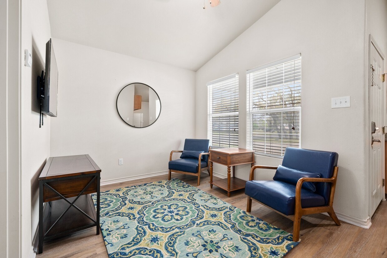 Foto principal - 113 Gillespie Ln