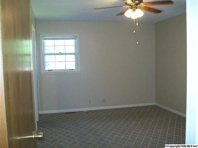 Building Photo - 11318 Crestfield Dr SE