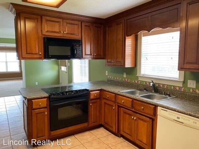 Foto del edificio - 3 br, 2 bath House - 4217 Buckhead Drive*