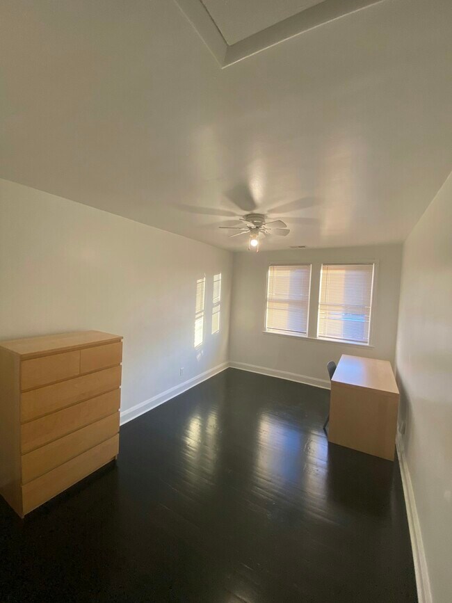 Foto del edificio - 1543 Northwick Rd