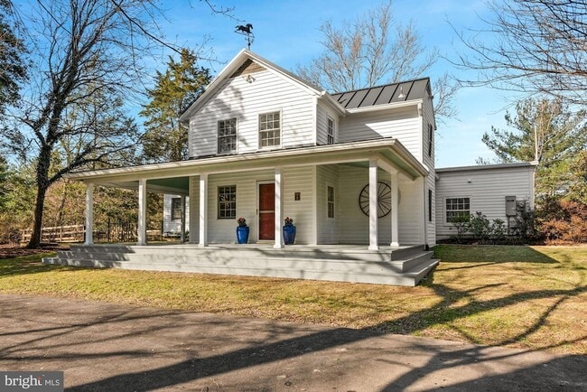 Building Photo - 326 Walker Rd