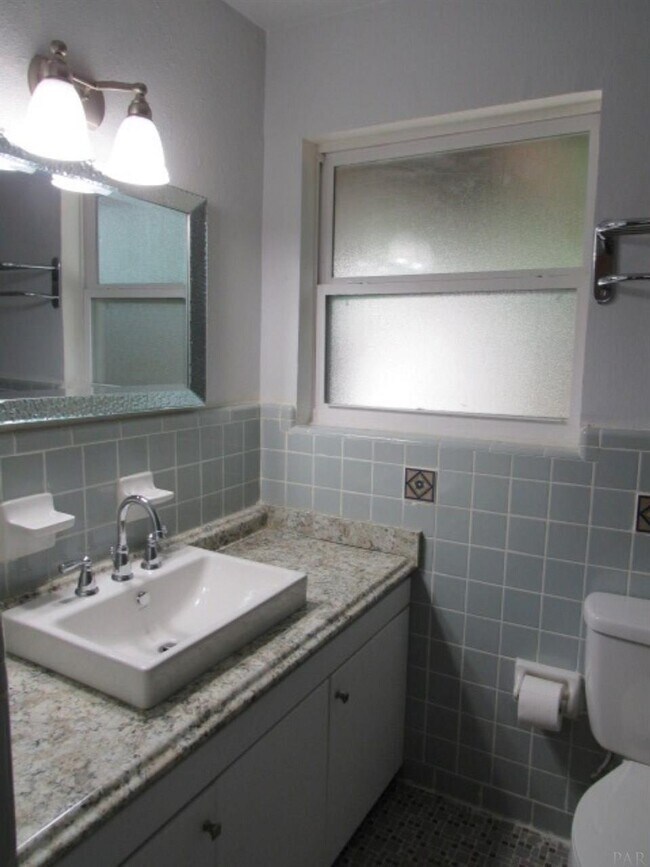 Foto del edificio - 929 E Montclair Rd