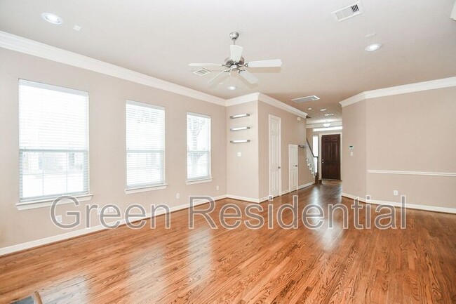 Building Photo - 3202 Holly Meadow Dr