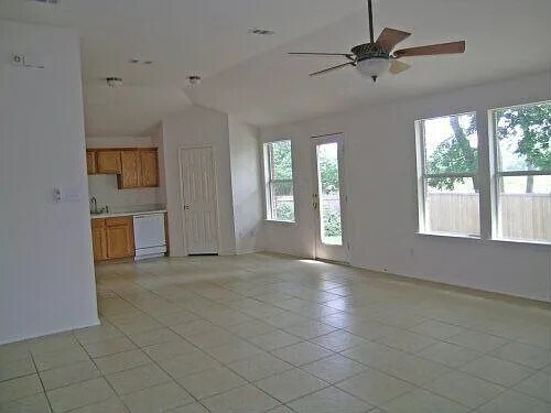 Building Photo - 12204 Half Hitch Trail