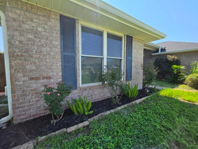 Building Photo - 2295 Heritage Cir