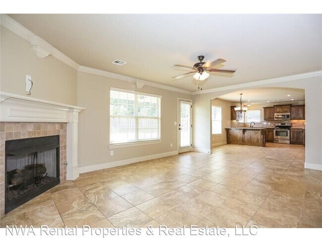 Building Photo - 3 br, 2 bath House - 2701 SW Tanglewood Ave