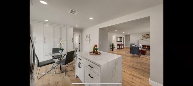 Building Photo - Single Story Home With Acreage