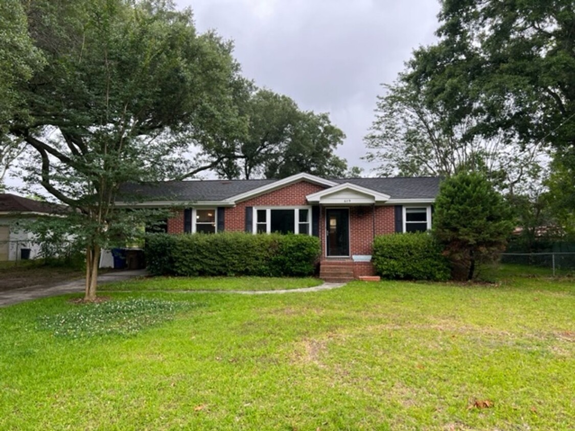 Primary Photo - 3 Bedroom 1 Bath House - James Island