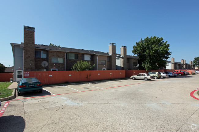 Building Photo - Buckingham Townhomes