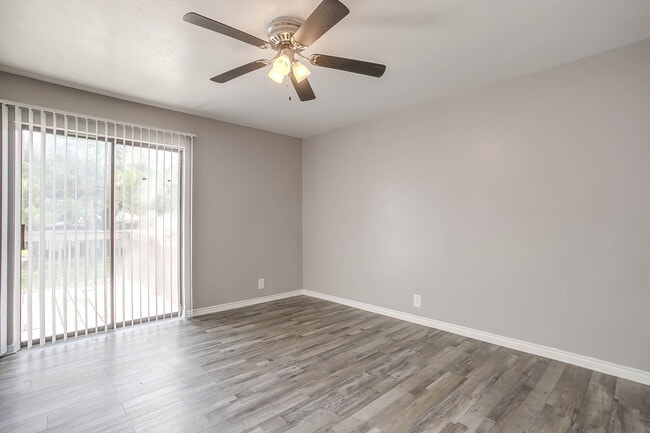 Foto del edificio - Foxfire Apartment Homes