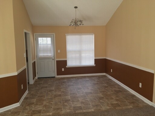 Building Photo - 430 Pebble Blvd