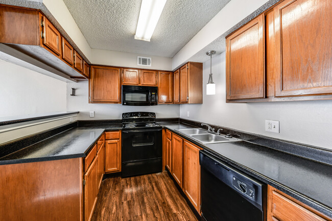 Seville Floor Plan: Kitchen with Open Breakfast Bar - Camino Del Sol