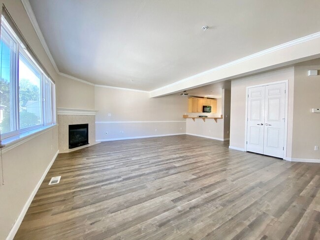 Building Photo - Great Townhome for rent