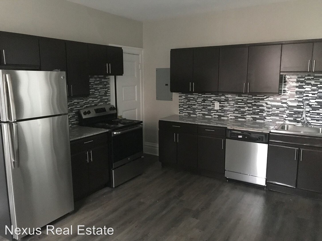 Foto principal - 300-302 W Sycamore St