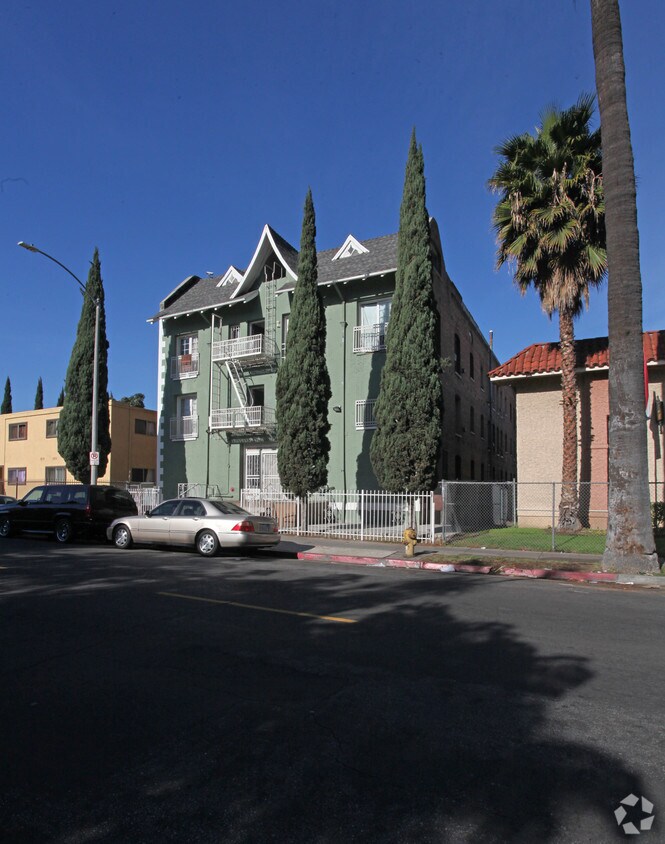 Foto del edificio - 823 S Bonnie Brae St