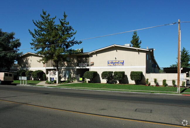 Foto del edificio - Sunset Gardens Townhomes