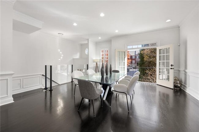 Building Photo - 638 Parkside Vlg Wy