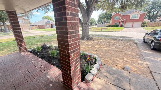 Foto del edificio - 14402 Stone Park Rd