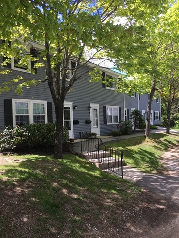 Building Photo - Yarmouth Green Apartment Homes