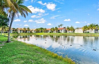 Building Photo - 1495 Lake Crystal Dr