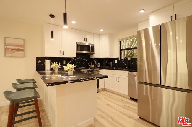 Foto del edificio - 918 N San Vicente Blvd