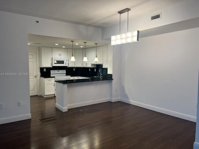 Photo - 9725 NW 52nd St House