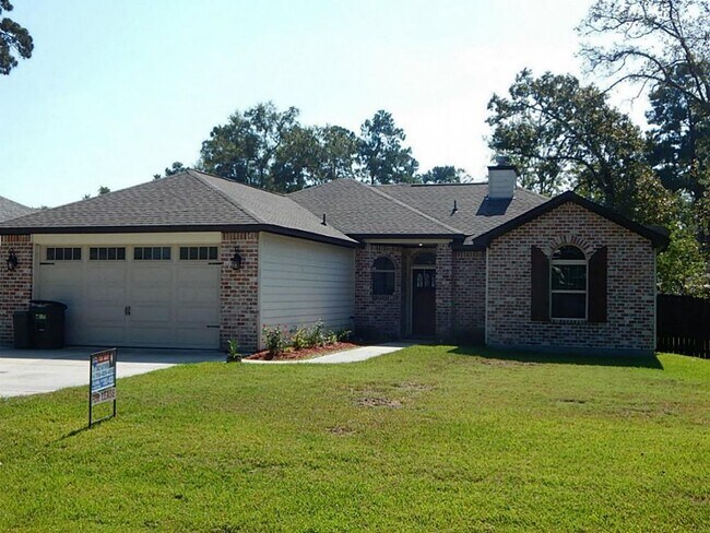Building Photo - 513 Cactus Drive