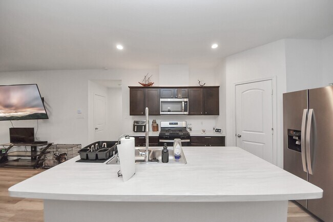 Foto del edificio - 12214 Ridge River Ln