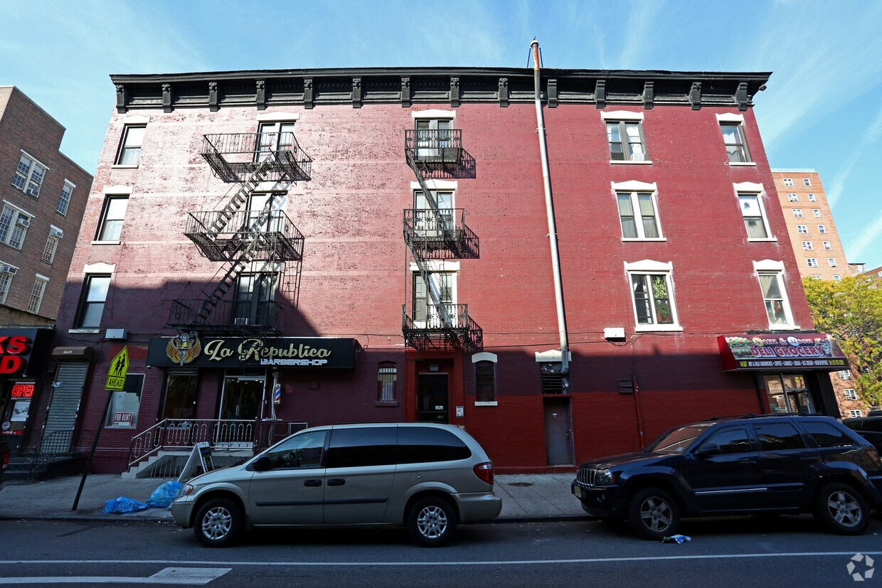 Building Photo - 1796-1800 Lexington Ave
