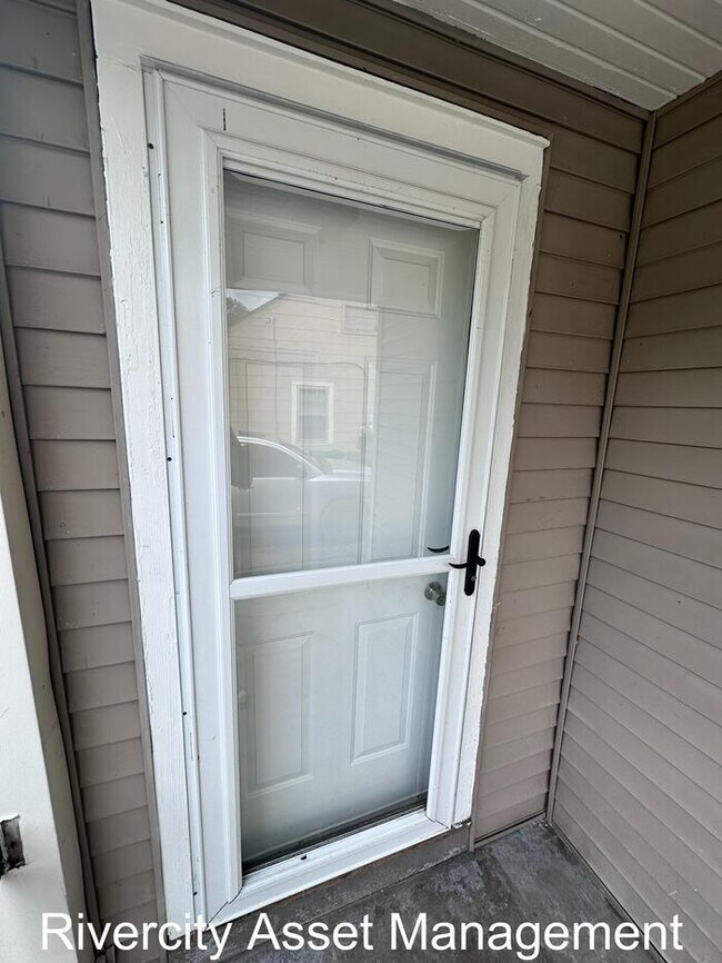 Foto del edificio - TWO-STORY BEAUTY IN BERCLAIR!!!! SECTION 8...