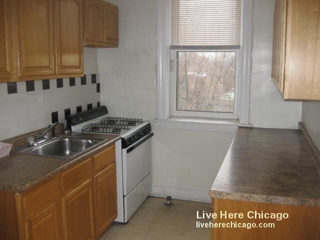 Foto principal - 1364 W Estes Ave