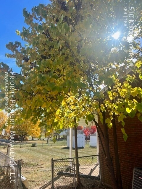 Foto del edificio - 510 N Dogwood Dr