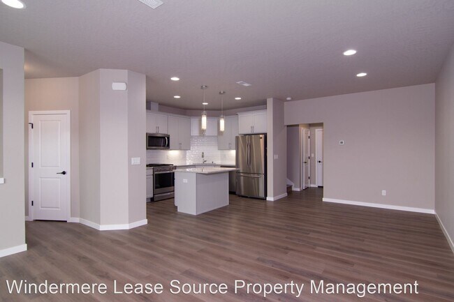 Foto del edificio - 3 br, 3 bath House - 2432 W Centennial Place