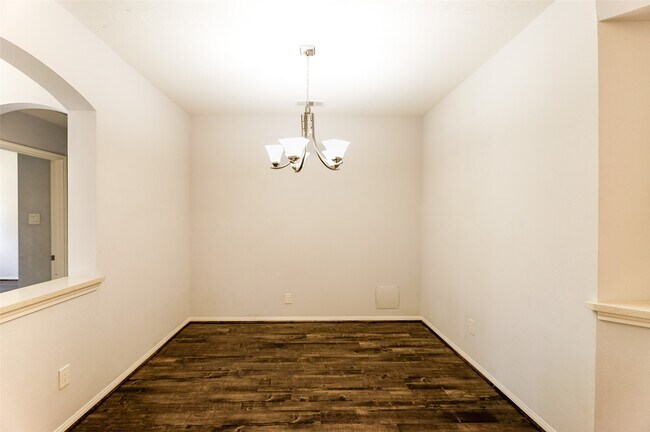 Foto del edificio - 16915 Pheasant Ridge Dr