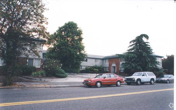 Primary Photo - Kelli Ann Apartments