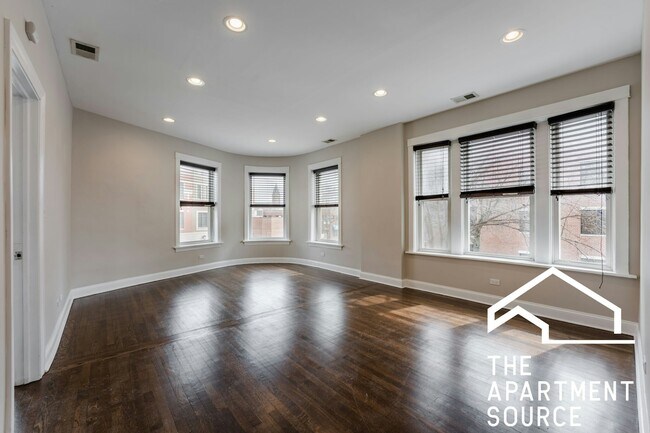 Foto del edificio - 2506 W Argyle St