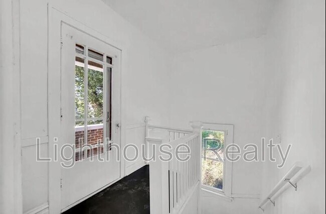 Foto del edificio - 1319 Marshall St