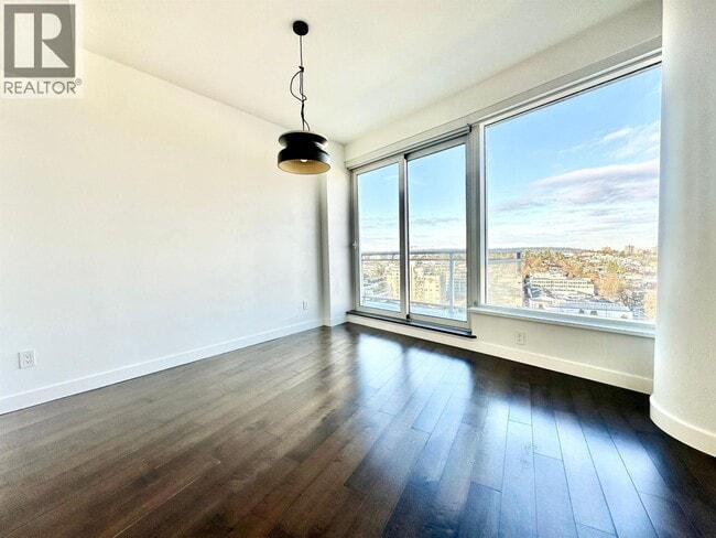 Building Photo - 1565 W 6th Ave