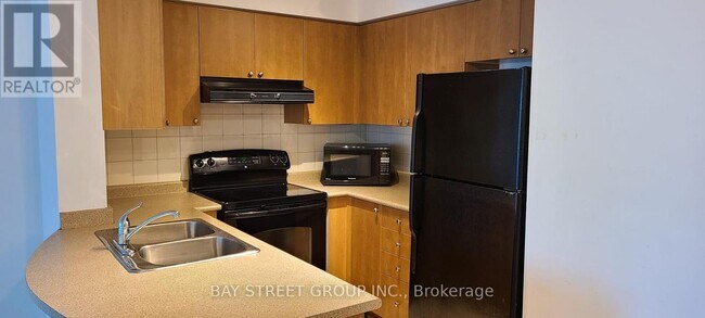 Photo du bâtiment - 5508-5508 Yonge St
