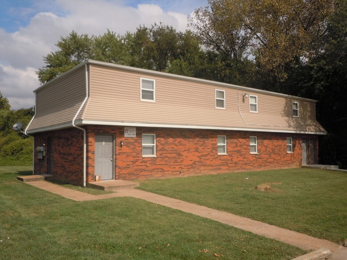 210 Anthony Dr Unit C, Maryville, IL 62062 Condo for Rent in