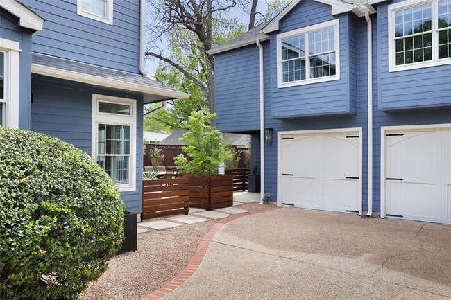 Building Photo - 1711 W 29th St