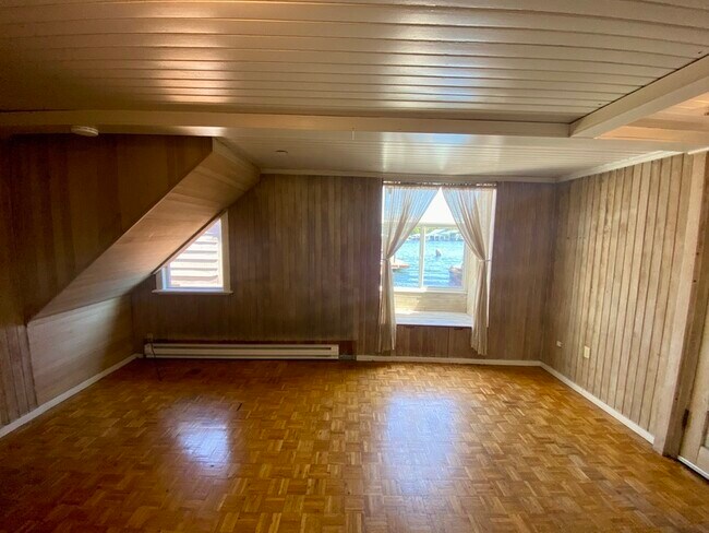 Photo - 3126 Portage Bay Pl E House