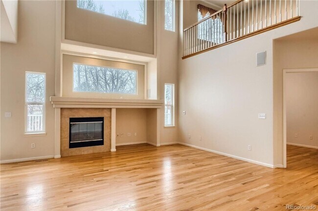 Foto del edificio - 5 Bedroom single family home in Cherry Cre...