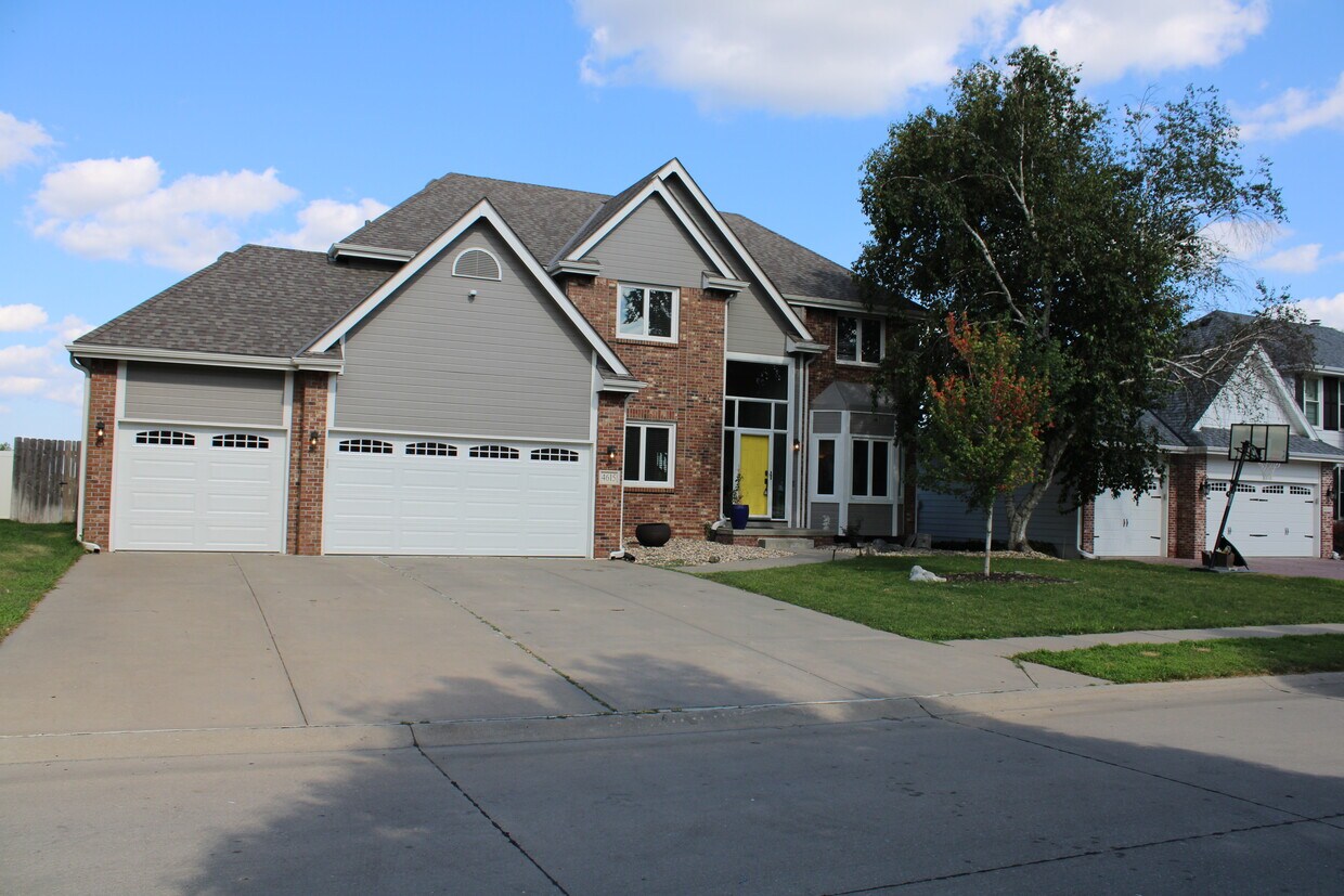 4615 S 174th Ave, Omaha, NE 68135 House Rental in Omaha, NE