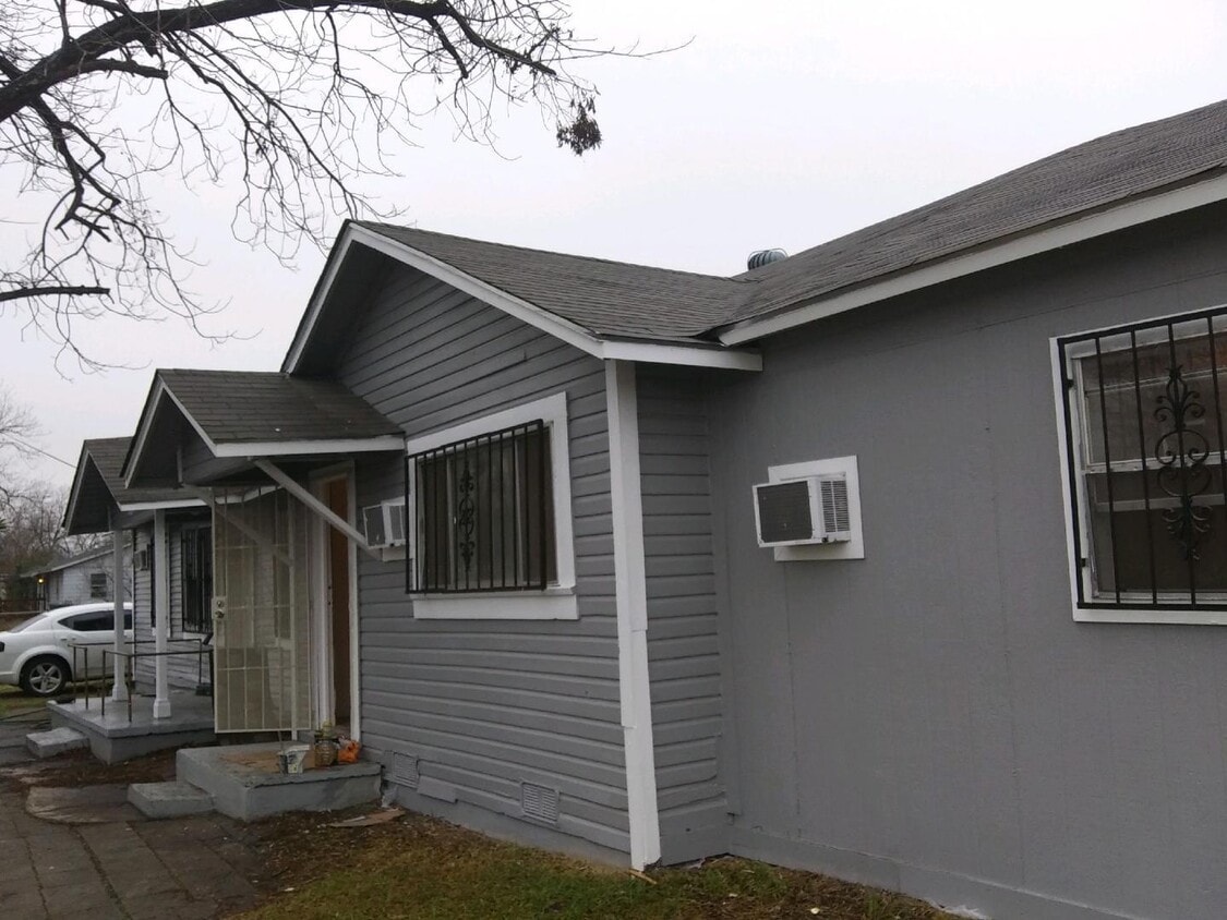 Photo - 811 Cantrell Drive - A