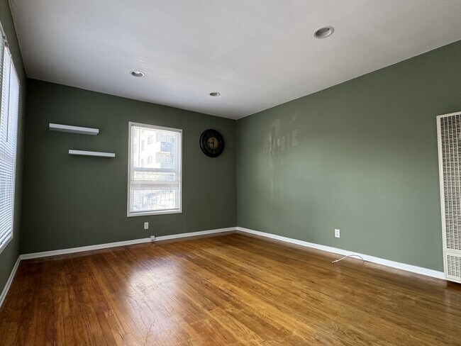 Foto del edificio - 3736 S Bentley Ave