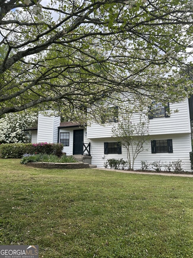 Building Photo - 2324 Joncie Ct NW