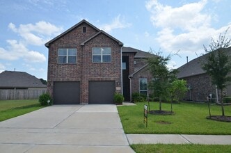 Building Photo - 18219 Gardens End Ln