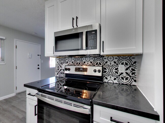 Building Photo - 14433 Bancroft Ave